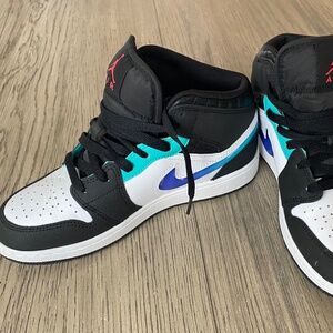 Boys Nike Jordans (New!)